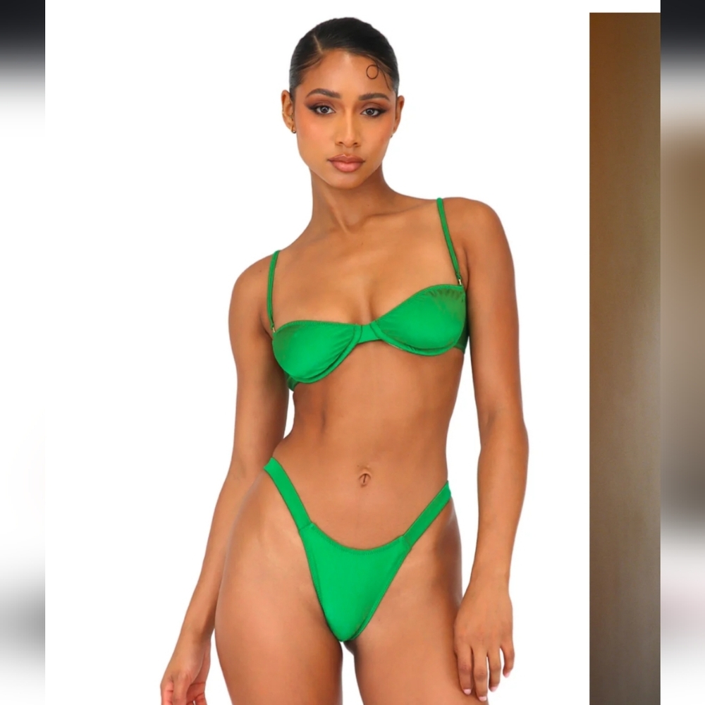 Melissa Simone Melina Underwire, Micah Bottom and Saida Skirt